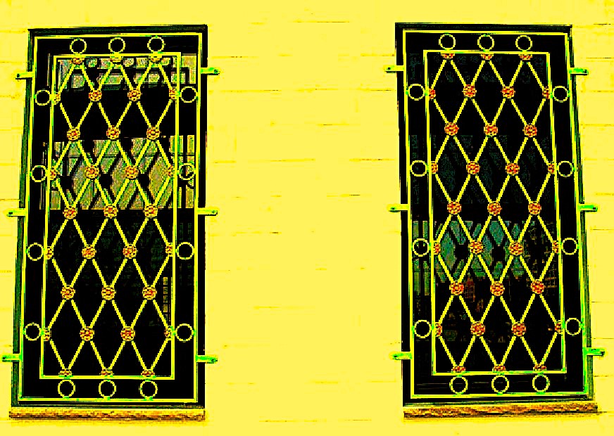 Lattice guards with cast rosettes