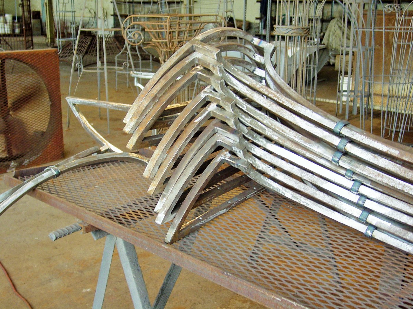 Iron furniture FR 004