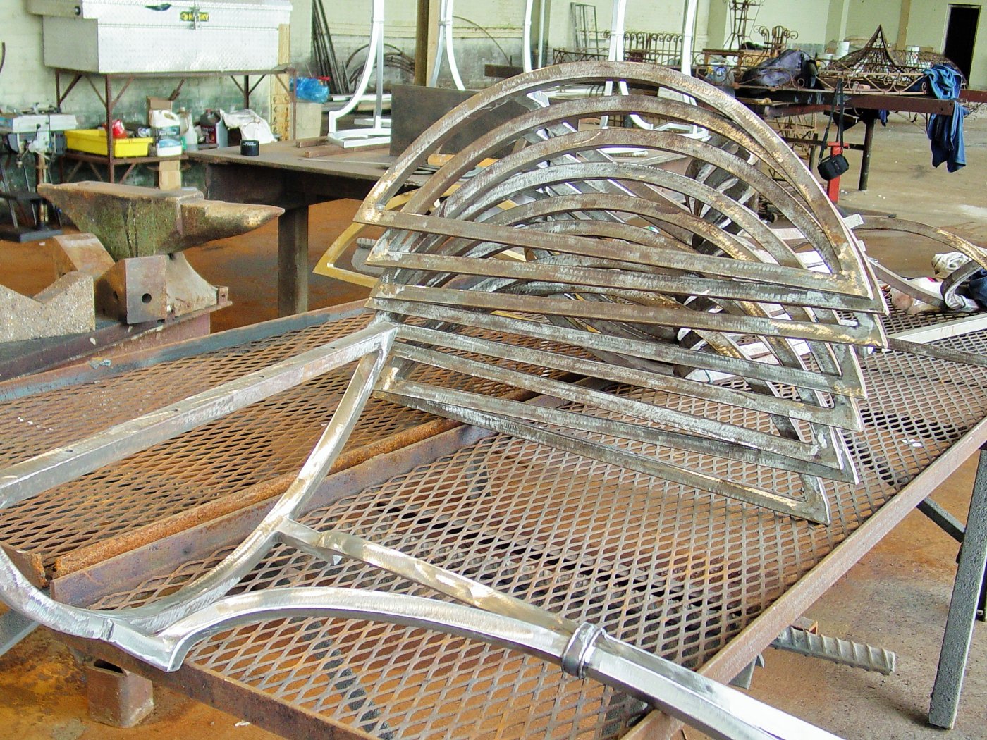 Iron furniture FR 008