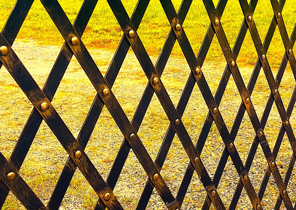 Architectural iron lattice E-500-A — riveted diamond flat bar