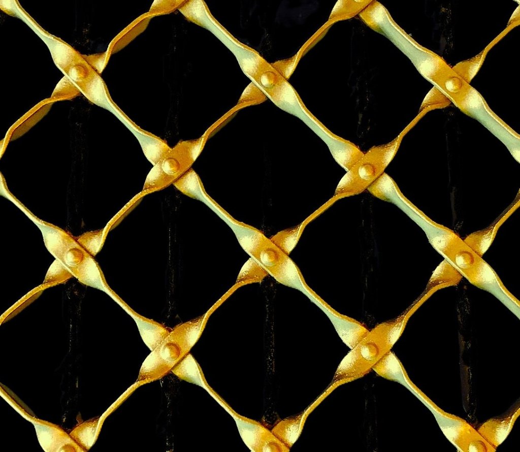 Architectural iron lattice E-520-C — pressed diamond with domed collars