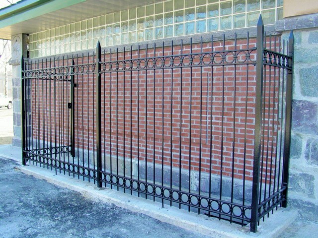 Iron picket fence FN 010