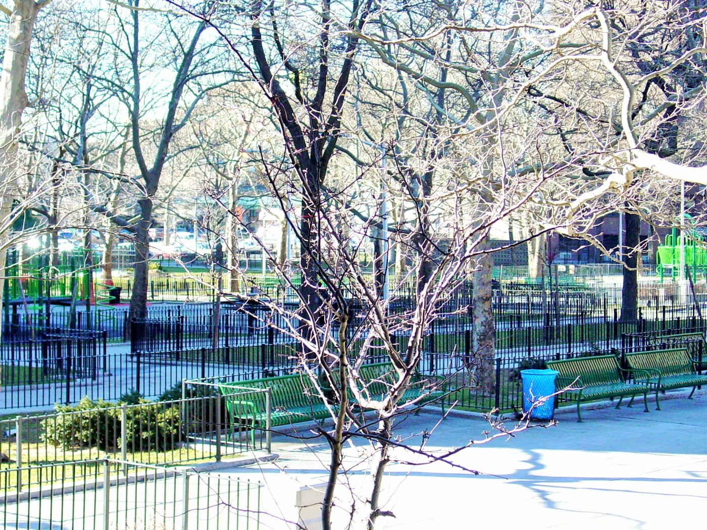 Iron picket fence FN 026