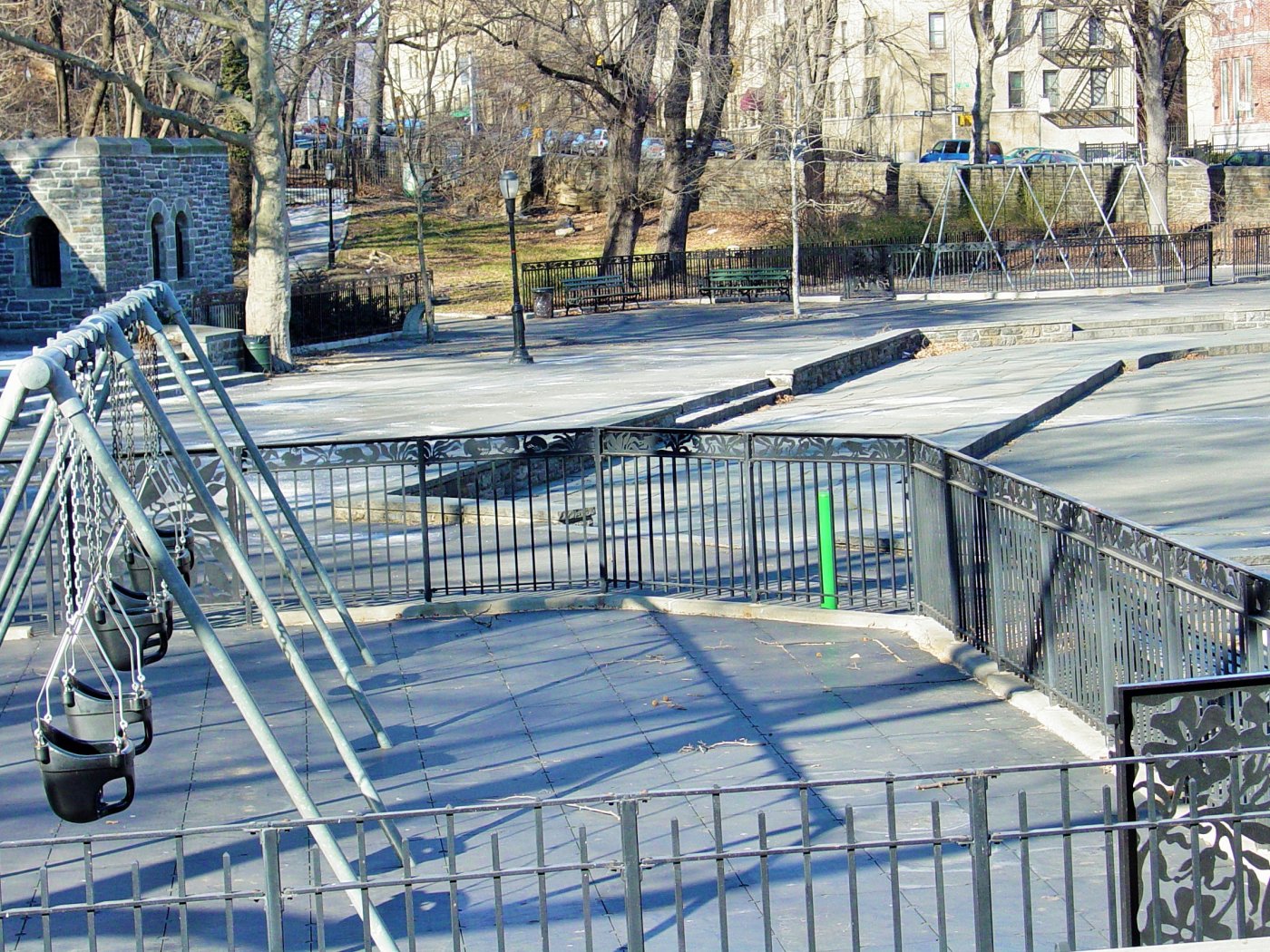 Iron picket fence FN 028