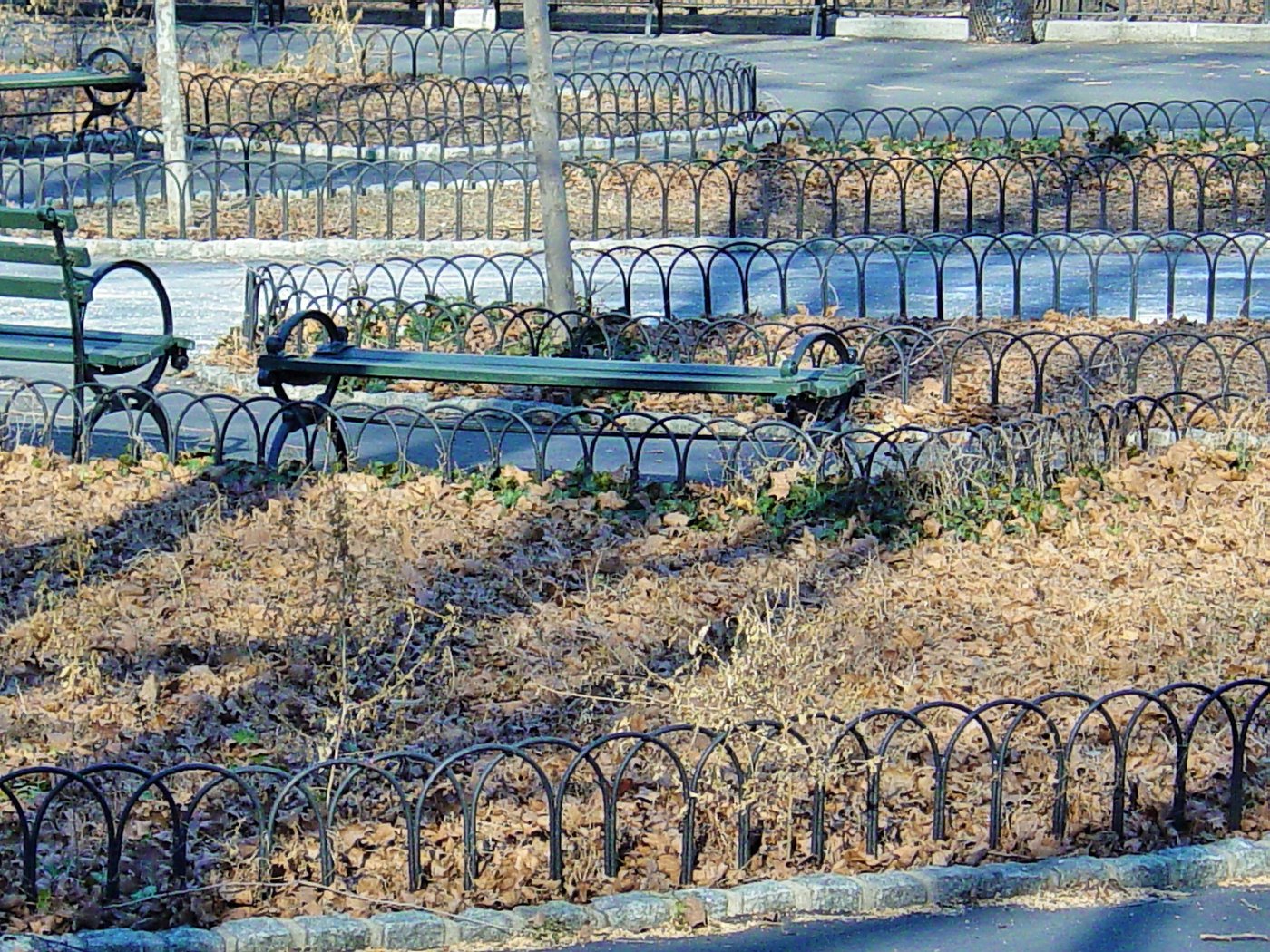 Iron picket fence FN 036