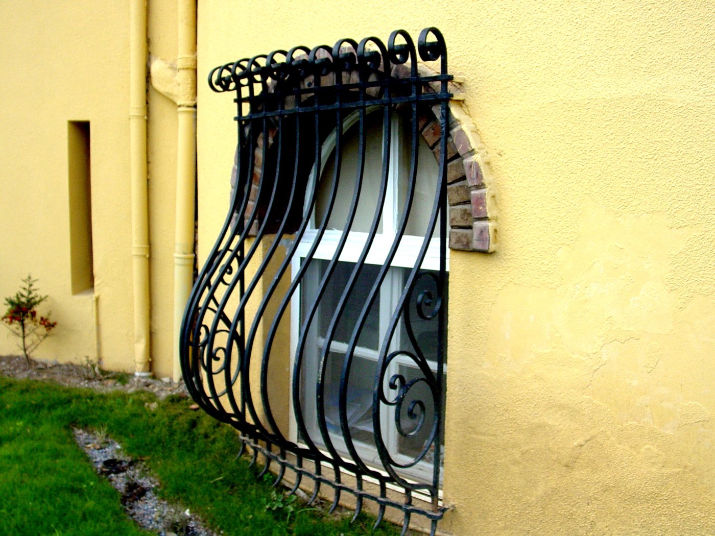 Ron window guard WN 010