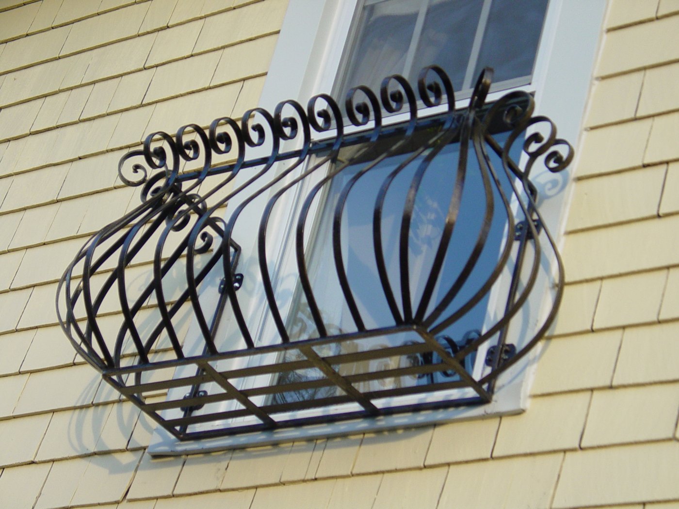 Ron window guard WN 017