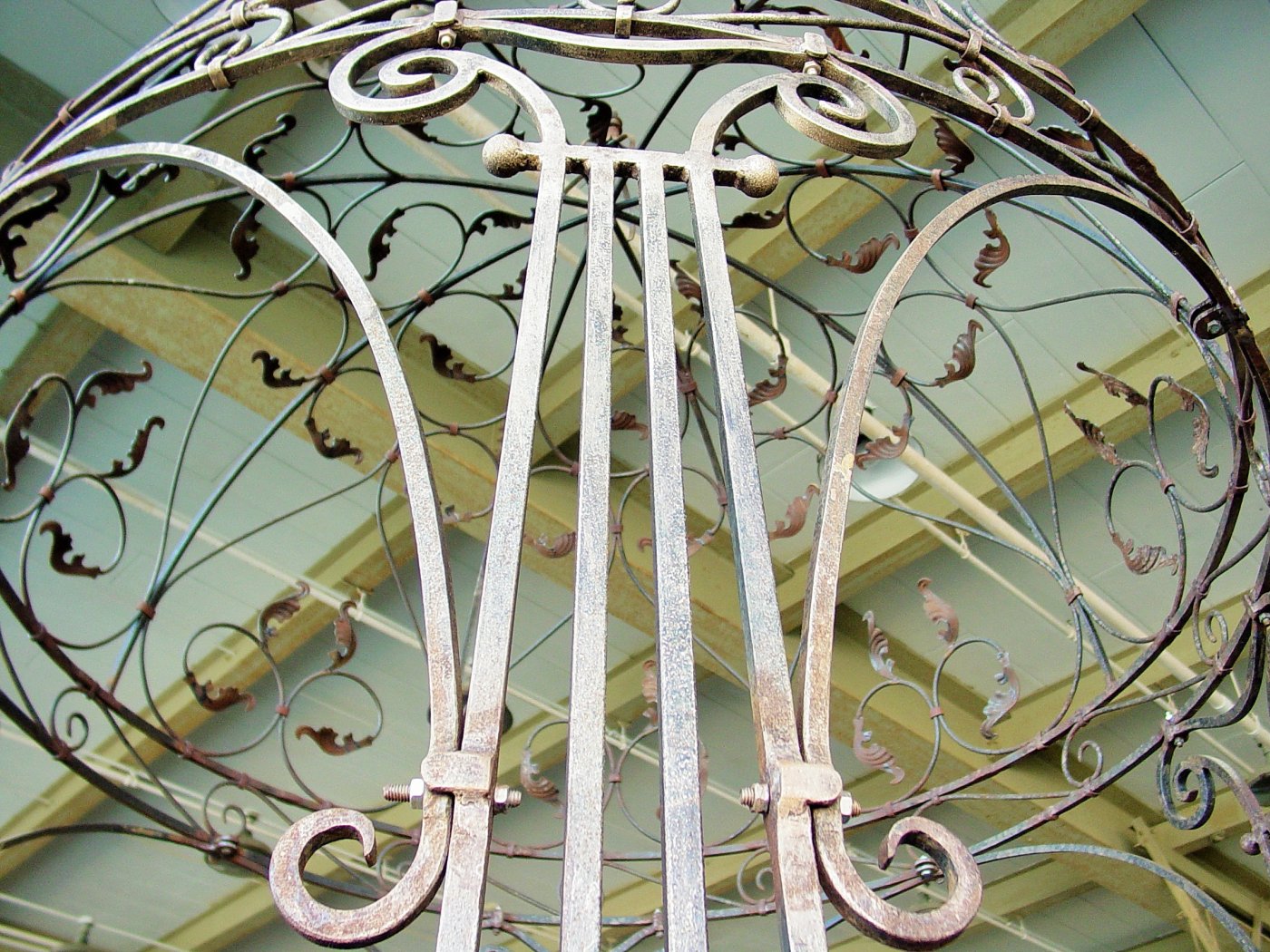 Wrought iron miccellennauus MC 032