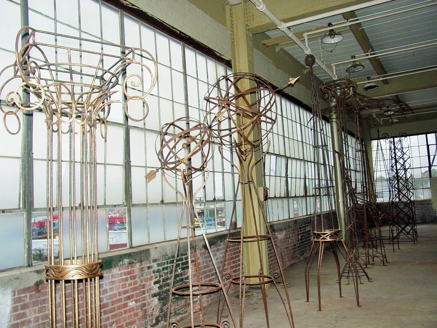 Wrought iron miccellennauus MC 040